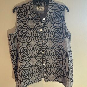 Flax Black and Gray Rose Pattern Button Down Shirt